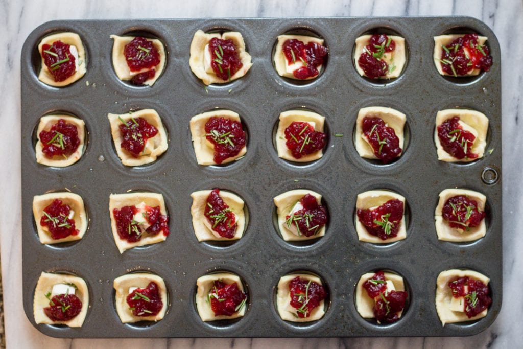 Cranberry Brie Bites with Rosemary in Puff Pastry