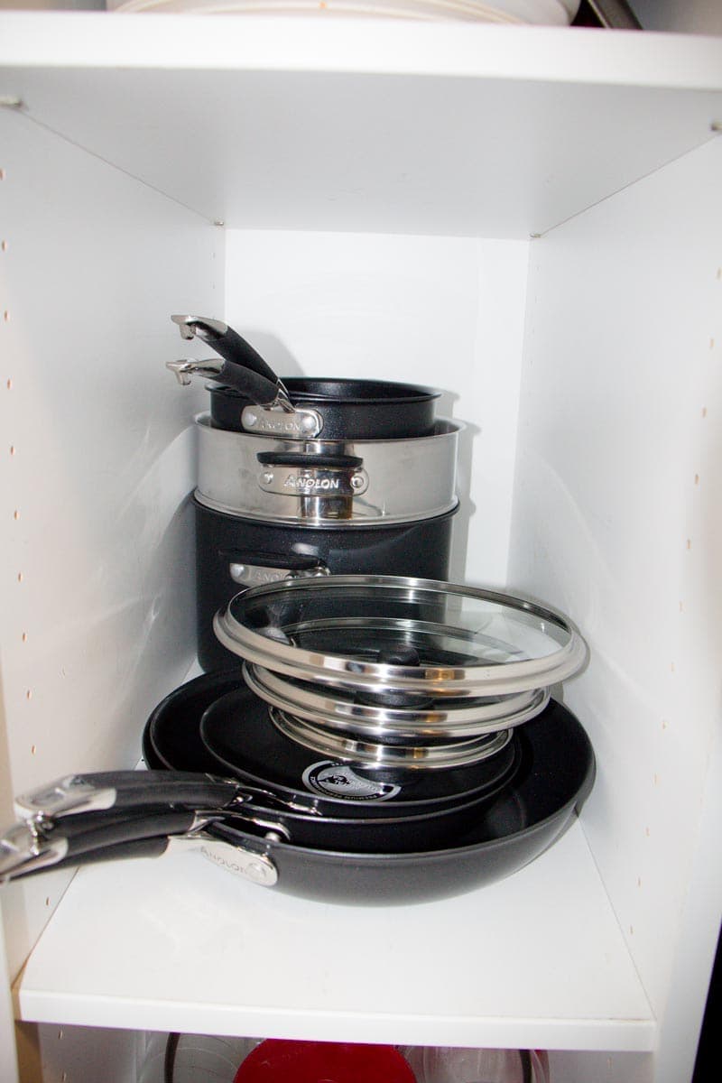 When I got ready to send my son to College I wondered what he needed to set up his first apartment. It was overwhelming until I broke it down to simple items. Deciding the BEST College Apartment Pots and Pans was high on the priority list. #devourdinner #Anolon #potsandpans #BESTCollegeapartmentPotsandpans #freshman15 #collegeapartment #kitchen #kitchenpots #kitchenpotsandpans #review #smartstack #anolonsmartstack #anolongsmartstackreview #productreview #Potsandpansreview