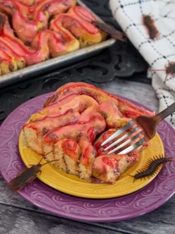 cropped-Devour-Dinner_Cinnamon-Roll-Intestines-201.jpg