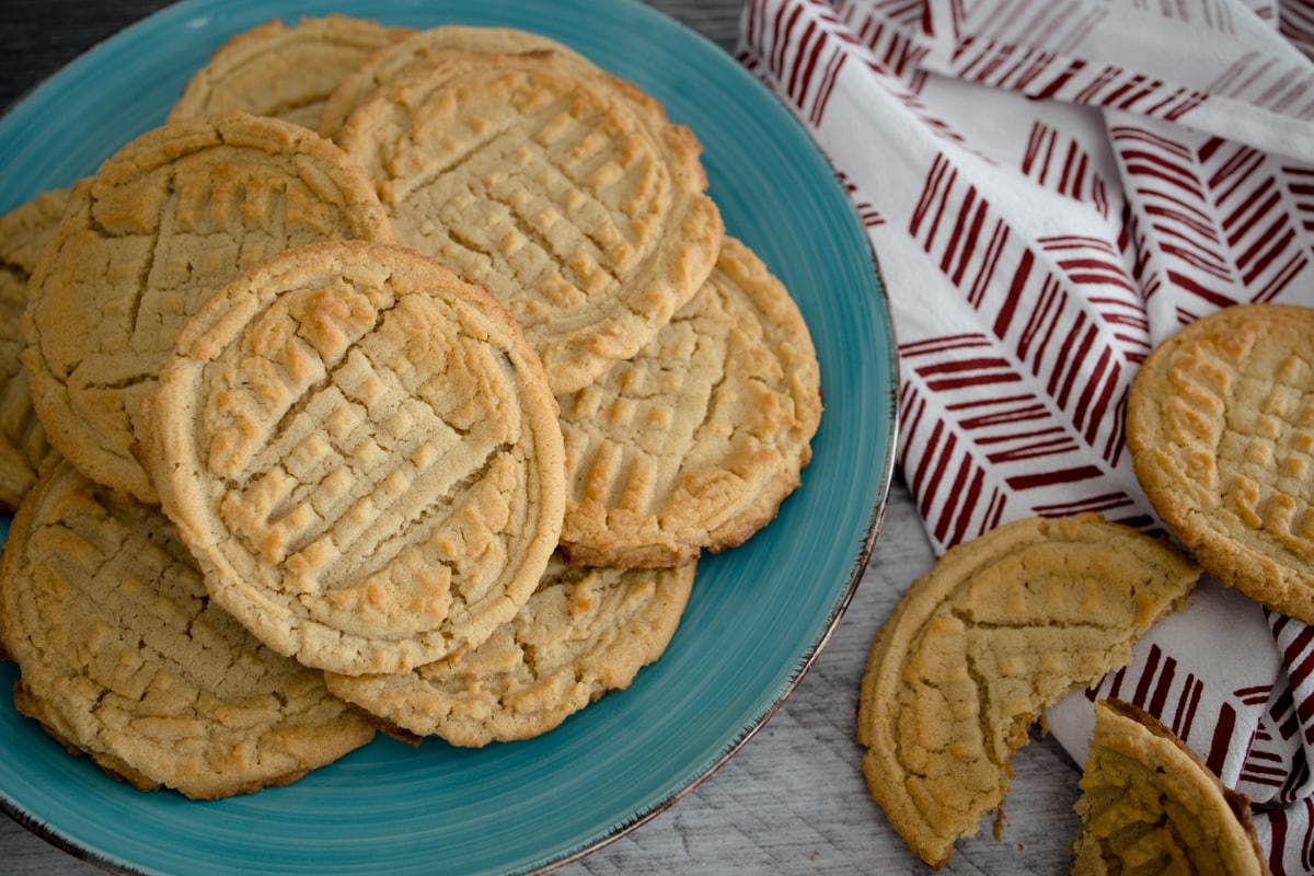 Devour Dinner Old Fashioned Peanut Butter Cookies 115 Devour Dinner