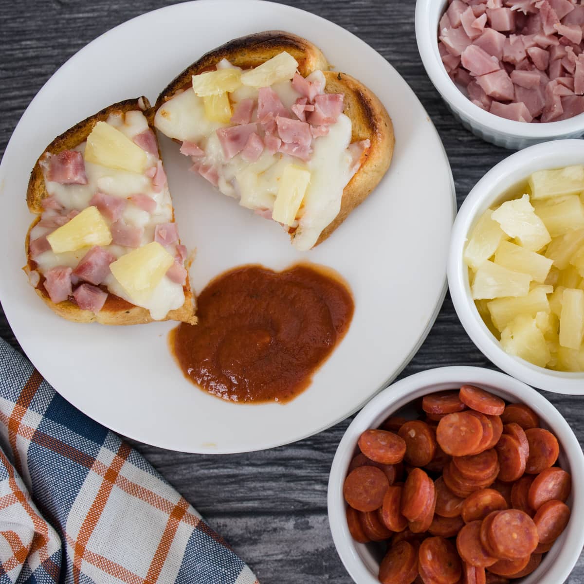 Texas Toast Pizza