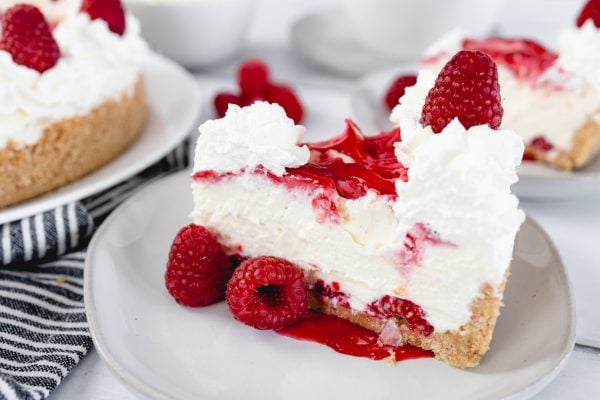 No Bake White Chocolate Raspberry Cheesecake - Devour Dinner