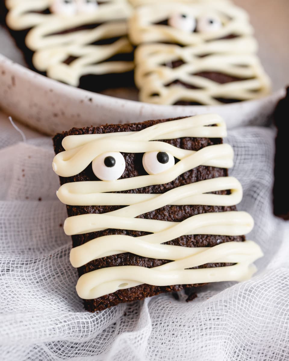 Mummy Brownies chewy brownie recipe with white chocolate and candy eyeballs