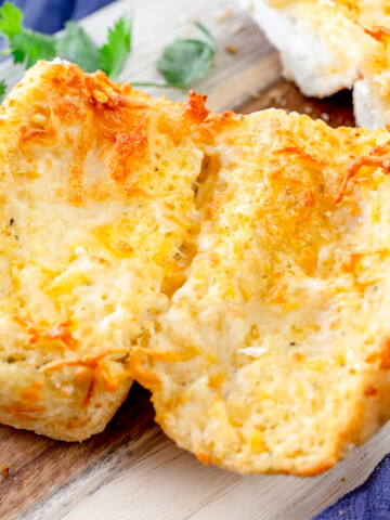 Frozen Garlic bread in Air Fryer