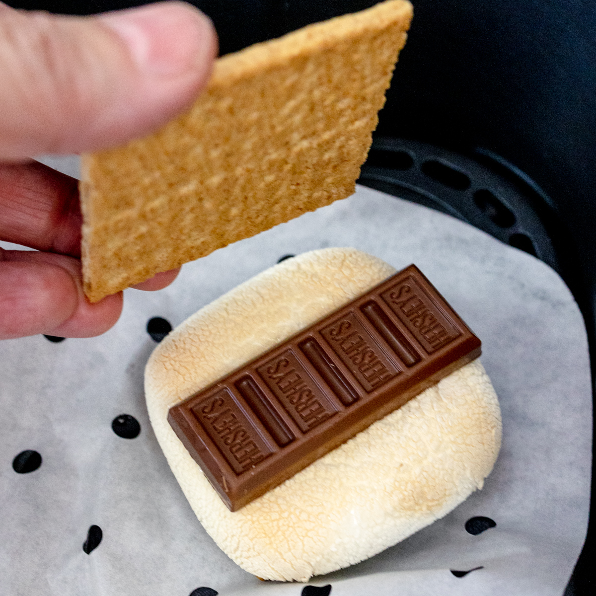 Air Fryer S'mores