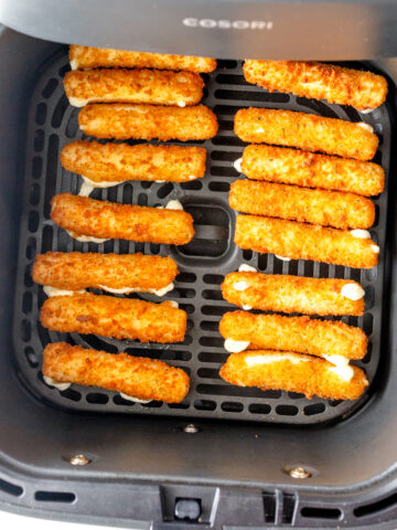 Air Fryer Mozzarella Sticks